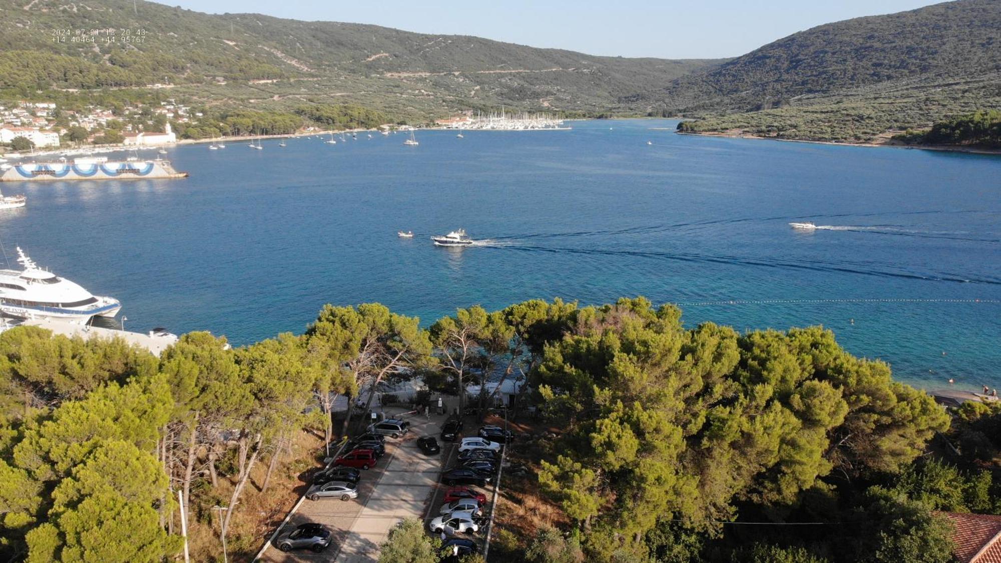Apartments Bura & Jugo, Cres, Without Stress 外观 照片